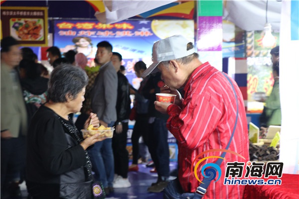 三亚国际美食节成路边摊大合集？两部门已介入