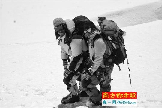 珠峰最年轻登山者：首次挑战断5根手指 数次擦肩死神